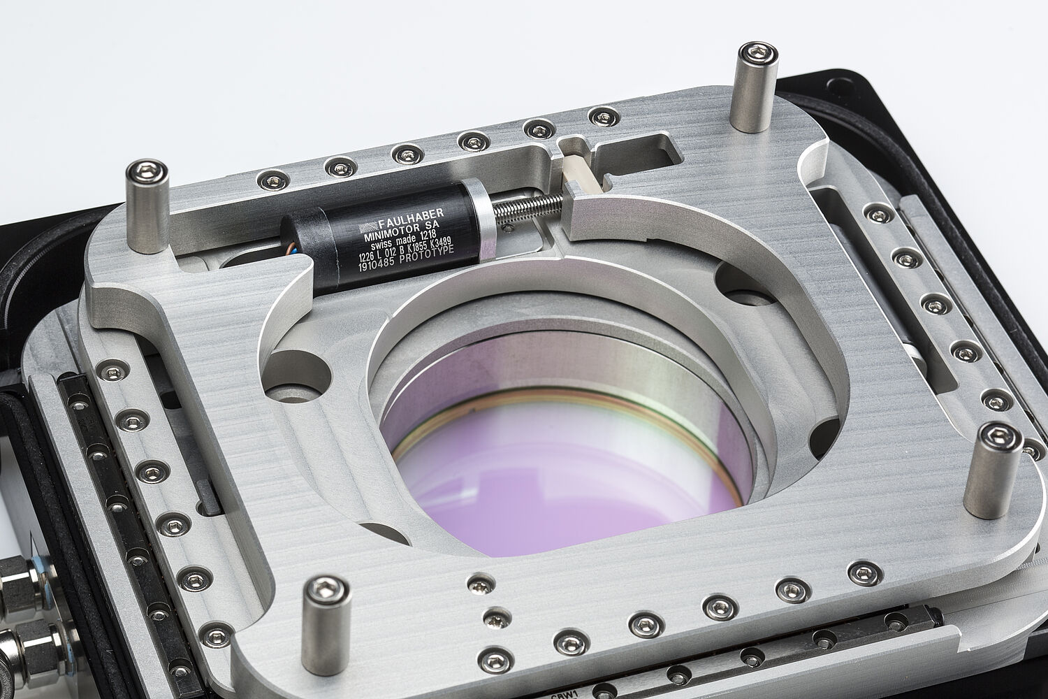 Bürstenlose Motoren in Multispot-Optik zum Laserlöten und Schweißen