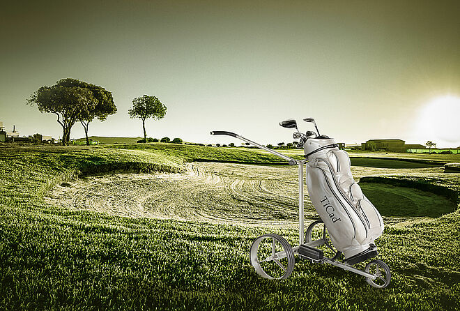 Lightweight and manoeuvrable golf trolley