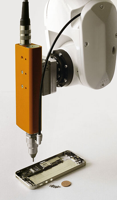 Brushless DC-Servomotor in micro sensor screwdriver systems