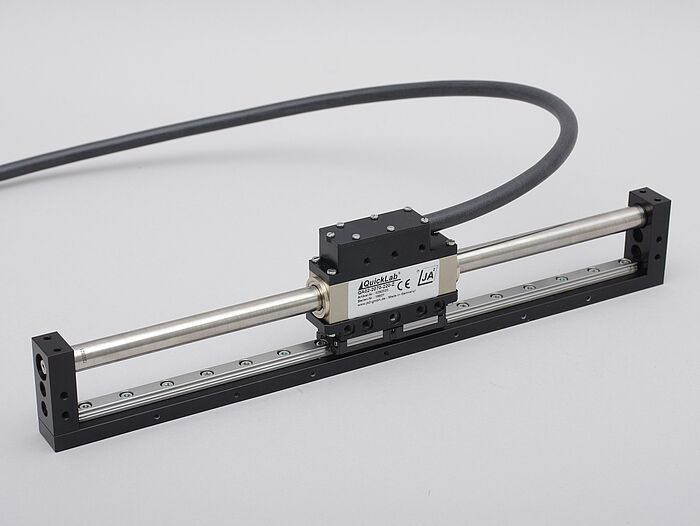 Linear motor in mechatronic kit tailor made for laboratory automation
