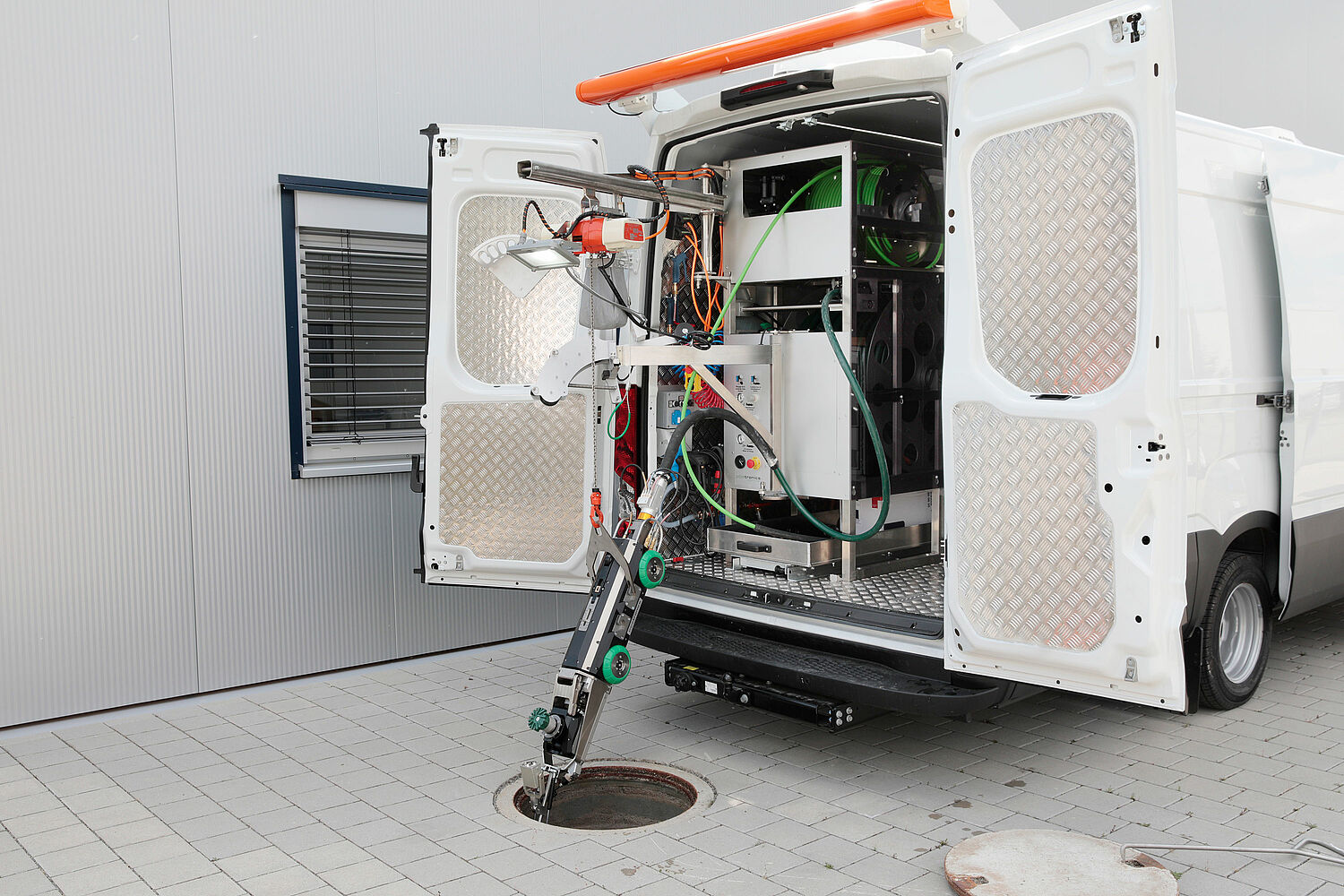 Borstelloze DC-Servomotoren van Faulhaber voor robotisch inspectiesysteem